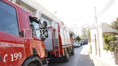 ΕΚΤΑΚΤΟ: Άνδρας απειλεί να αυτοκτονήσει πέφτοντας στο κενό στην Κρήτη